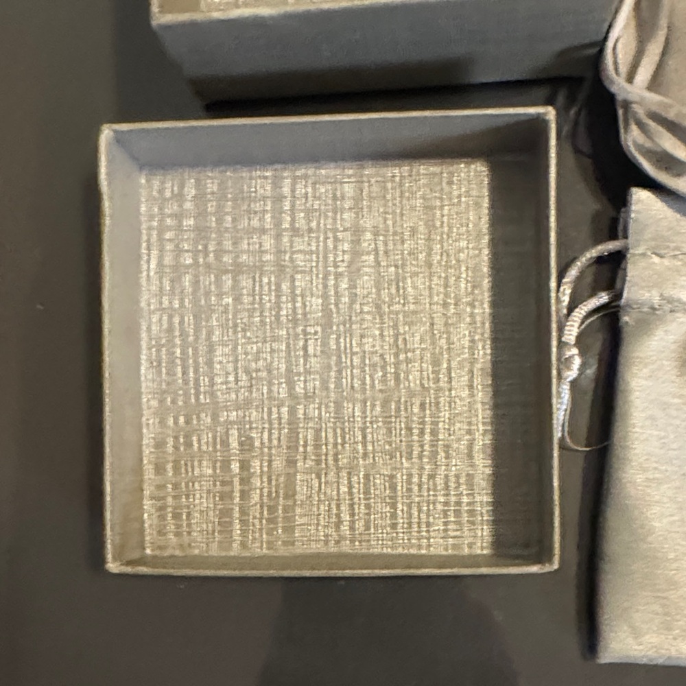Zales Silver Jewelry Box and 2 jewelry Dust/Pouch bags. - Picture 6 of 15